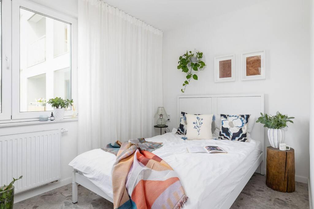 Apartment With Balcony, Private Parking - Bagry Lake - Goszczynskiego 1 คราคูฟ ภายนอก รูปภาพ