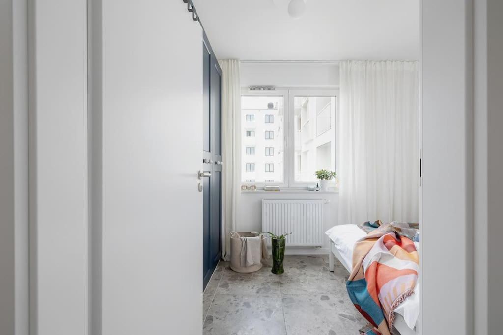 Apartment With Balcony, Private Parking - Bagry Lake - Goszczynskiego 1 คราคูฟ ภายนอก รูปภาพ